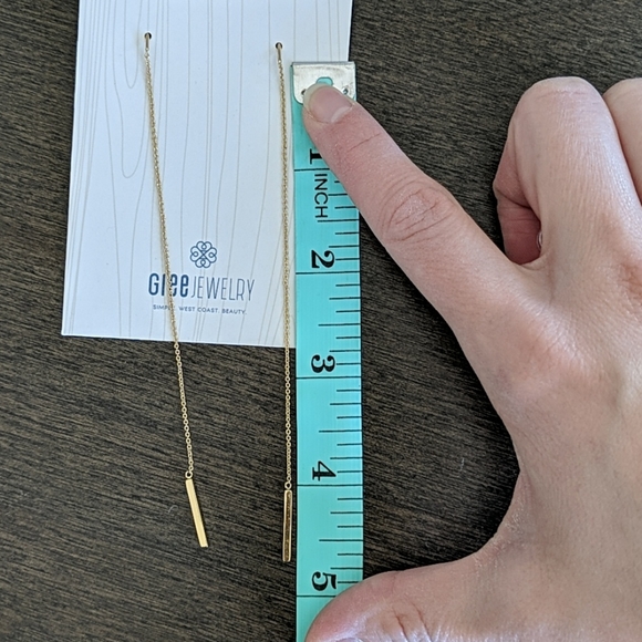 NEW Bar Threaded Earring - Picture 3 of 3